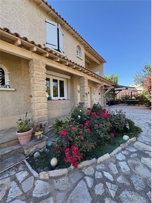 maison bourgeoise à la vente -   30133  LES ANGLES, surface 160 m2 vente maison bourgeoise - UBI477656051